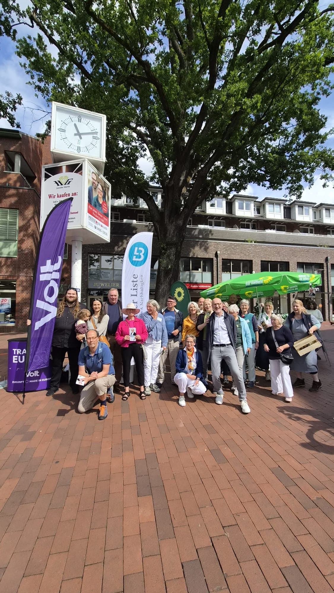 Unterstützer auf dem Markt